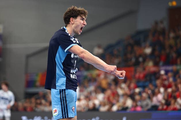 Handball Bundesliga HBL 2026 2027 - 27.09.2026 - Handball Club Hamburg HCH vs HSG Wetzlar . Elias Kofler ( HC Hamburg ) jubelt . Jubel .
