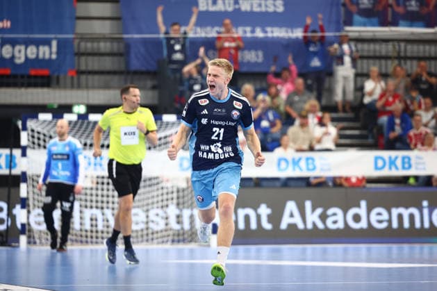Handball Bundesliga HBL 2026 2027 - 27.09.2026 - Handball Club Hamburg HCH vs HSG Wetzlar . Frederik Bo Andersen ( HC Hamburg ) jubelt . Jubel .