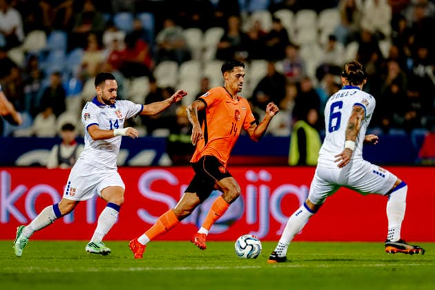 BELGRADE: Serbia forward Andrija Živkovic and Netherlands midfielder Tijjani Reijnders during the UEFA Nations League match between Serbia and the Netherlands at Rajko Mitic Stadium on September 27, 2026, in Belgrade, Serbia. Photo by DeFodi Images