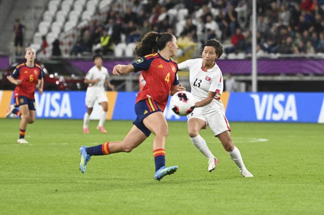 IPA89040707 - Silvia Cristobal (ESP) and Kyong Ho (PRK) during the FIFA U-20 Women s World Cup final between Spain and North Korea, held in Lodz, Poland, on September 27, 2026  Copyright: xMichalxDubiel IPAxSportx xx IPA89040707