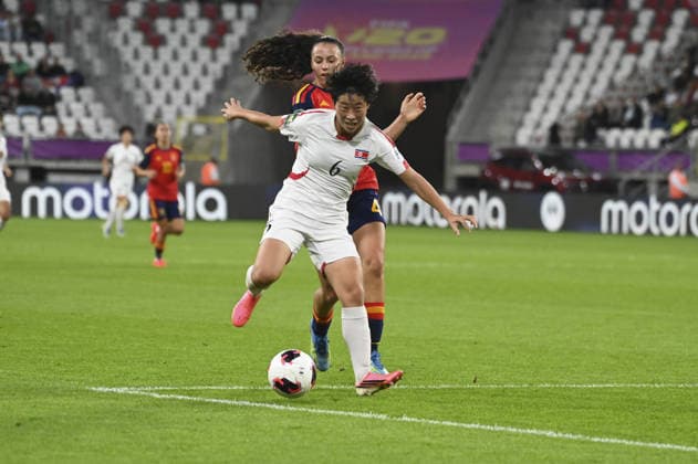 IPA89040703 - Ok I Pak (PRK) and Silvia Cristobal (ESP) during the FIFA U-20 Women s World Cup final match between Spain and North Korea, held in Lodz, Poland, on September 27, 2026  Copyright: xMichalxDubiel IPAxSportx xx IPA89040703
