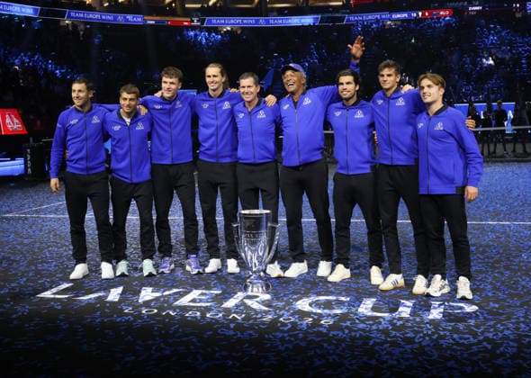 2026 Laver Cup, day three, O2 Arena, London,27 09 2026 Team Europe celebrate with the Laver Cup Trophy following their 13-5 victory over Team World in the 2026 Laver Cup at the O2 Arena, London London O2 Arena London GBR, UK NEWSPAPERS OUT Copyright: xMarkxGreenwoodx