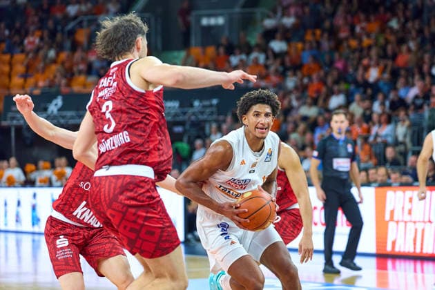 Leo Saffer, Würzburg Baskets, 03; Meissa Faye, Ratiopharm Ulm, 11 GER; Ratiopharm Ulm vs. Würzburg Baskets, Basketball, 1st Bundesliga, Matchday 3, 2026–2027 Season, September 27, 2026 GER, Ratiopharm Ulm vs. Würzburg Baskets, Basketball, 1st Bundesliga, Matchday 3, 2026–2027 season, September 27, 2026 Neu Ulm Copyright: xEibner-Pressefoto GeraldxOelze-dexStoppanyx EP_ODS