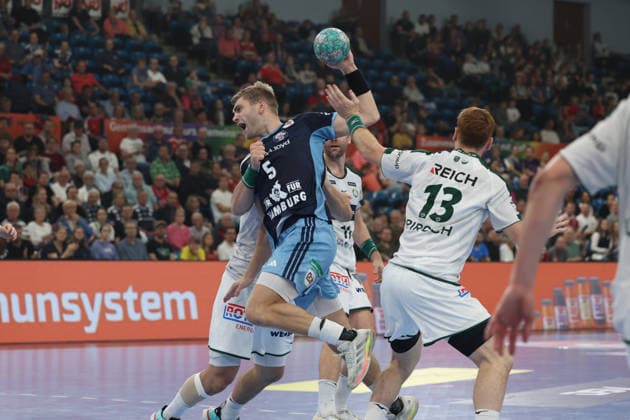 Handball I Men I 2026–2027 Season I Bundesliga I Matchday 6 I Handball Club Hamburg vs. HSG Wetzlar I September 27, 2026 Oliver Norlyk 5, Handball Club Hamburg Tomas Piroch 13, HSG Wetzlar, Hamburg Alsterdorfer Sporthalle, Hamburg, Germany Copyright: xLobeca RalfxHomburgx