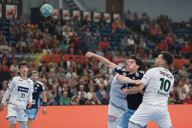 Handball I Men I 2026–2027 Season I Bundesliga I Matchday 6 I Handball Club Hamburg vs. HSG Wetzlar I September 27, 2026 Elias Kofler 6, Handball Club Hamburg Josip Simic 10, HSG Wetzlar, Hamburg Alsterdorfer Sporthalle, Hamburg, Germany Copyright: xLobeca RalfxHomburgx