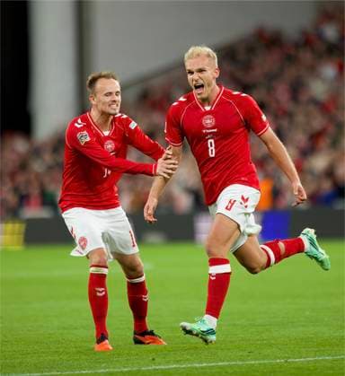 RECORD DATE NOT STATED Football - UEFA Nations League - Group A4 - Denmark v Wales COPENHAGEN, DENMARK - Sunday, September 27, 2026: Denmark s Gustav Isaksen celebrates after scoring the second goal during the UEFA Nations League Group A4 Matchday 2 match between Denmark and Wales at the Parken Stadium. Denmark won 2-0. (Photo by Amanda McMaster Propaganda) COPENHAGEN Parken Stadium COPENHAGEN DENMARK  Copyright: xAmandaxMcMasterx 2026-09-27-Denmark_v_Wales-018