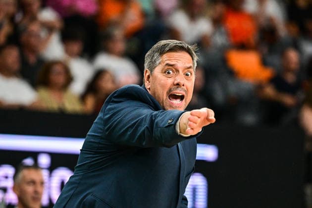 September 27, 2026, GER, Basketball, Men s, easycredit Basketball Bundesliga, 2026–2027 season, Matchday 3, ratiopharm Ulm vs. Fitness First Würzburg Baskets, Sasa Filipovski, Würzburg gives instructions, Neu Ulm, ratiopharm Arena, Bavaria, Germany Copyright: xNordphotox xHafnerx