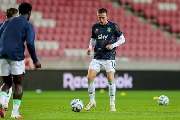 UEFA Nations League Group Stage, Nagyerdei Stadion, Debrecen, Hungary 27 9 2026 Israel vs Republic of Ireland Ireland s Jack Moylan during the warm up ahead of the match Jack Moylan during the warm up ahead of the match 27 9 2026  Copyright: xx RB1_5432