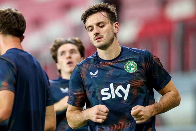 UEFA Nations League Group Stage, Nagyerdei Stadion, Debrecen, Hungary 27 9 2026 Israel vs Republic of Ireland Ireland s Liam Kitching during the warm up ahead of the match Liam Kitching during the warm up ahead of the match 27 9 2026  Copyright: xx RB1_5688