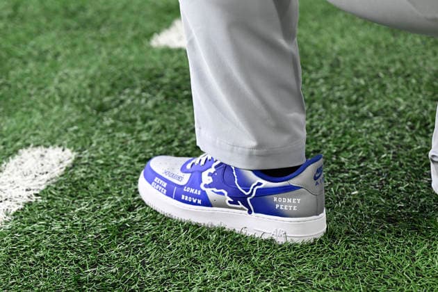 Sep 27, 2026; Detroit, MI, USA; View of former Detroit Lions Barry Sanders shoes at Ford Field. Mandatory Credit: -Cal Media NFL, American Football Herren, USA 2026: Jets Vs Lions SEP 27  - ZUMAc04_ 20260927_zma_c04_019 Copyright: xAllanxDranbergx