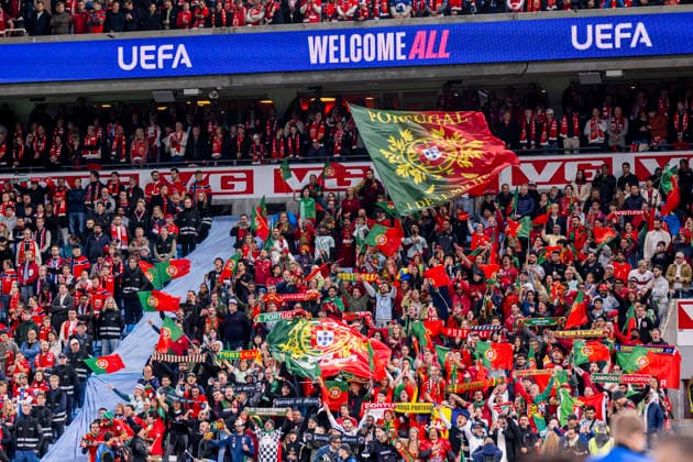 260927 Portugal fans ahead of the Nations League soccer match between Norway and Portugal on September 27, 2026, in Oslo. Photo by Marius Simensen. BILDBYRAN COP 238 VG1010 bbeng soccer soccer soccer soccer Nations League international match Norway Portugal crowd  Copyright: MARIUSxSIMENSEN BB260927ZX026
