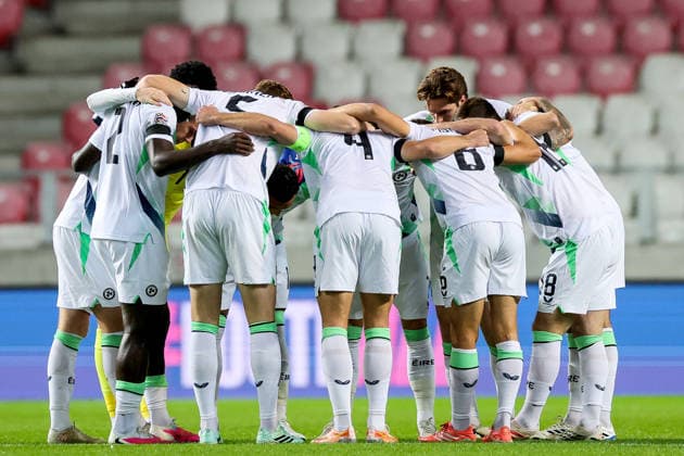 UEFA Nations League Group Stage, Nagyerdei Stadion, Debrecen, Hungary 27 9 2026 Israel vs Republic of Ireland A view of a Ireland team huddle ahead of the match A view of a Ireland team huddle ahead of the match 27 9 2026  Copyright: xx RB1_6054