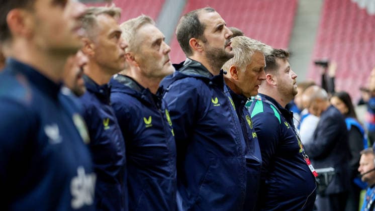 UEFA Nations League Group Stage, Nagyerdei Stadion, Debrecen, Hungary 27 9 2026 Israel vs Republic of Ireland Ireland s Manager Heimir Hallgrimsson duirng the Israel national anthem Heimir Hallgrimsson duirng the Israel national anthem 27 9 2026  Copyright: xx RB2_0133