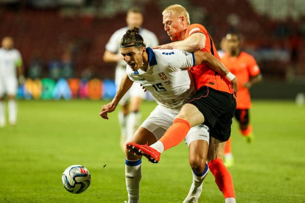 Serbia v Netherlands - UEFA Nations League BELGRADE, SERBIA - SEPTEMBER 27: Mexx Meerdink (17) of the Netherlands in action against Srdjan Babic (15) of Serbia during the UEFA Nations League match between Serbia and the Netherlands at the Rajko Mitic Stadium in Belgrade, Serbia on September 27, 2026. Filip Stevanovic Anadolu Belgrade Serbia. Editorial use only. Please get in touch for any other usage.  Copyright: x2026xAnadoluxFilipxStevanovicx