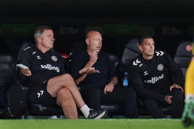 Nations League: Denmark vs. Wales – Denmark s Head Coach Brian Riemer, assistant coaches Daniel Agger and Kent Nielsen during the Nations League match between Denmark and Wales at Parken on Sunday, September 27, 2026. Photo by Liselotte Sabroe, Ritzau Scanpix, Copenhagen, Denmark  Copyright: Ritzau Scanpix LiselottexSabroex spdk20260927-212210-L