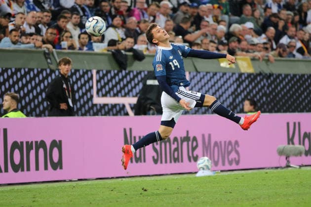 September 27, 2026 Men s Soccer 2026–2027 UEFA Nations League Matchday 2 Germany vs. Greece WWK Arena, Augsburg Konstantinos Karetsas of Greece, 19, in blue, can no longer reach the ball Augsburg, Bavaria, Germany