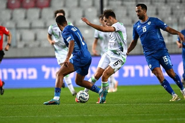 IPA89045660 - Jayson Molumby (Ireland) during the Nations League phase, Matchday 2 between Israel and Ireland on September 27, 2026, at the Puskas Arena in Budapest, Hungary  Copyright: xVincenzoxOrlando IPAxSportx xx IPA89045660