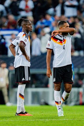 Nations League, Group A, Matchday 2, Germany vs. Greece on September 27, 2026, at the WWK Arena in Augsburg. Yann Aurel Bisseck (Germany) and Jonathan Tah (Germany) look disappointed after the final whistle. Copyright: xBahhoxKarax