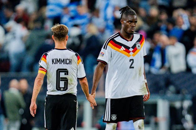 Nations League, Group A, Matchday 2, Germany vs. Greece on September 27, 2026, at the WWK Arena in Augsburg. Yann Aurel Bisseck (Germany) and Joshua Kimmich (Germany) look disappointed after the final whistle. Copyright: xBahhoxKarax
