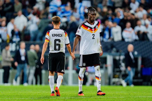 Nations League, Group A, Matchday 2, Germany vs. Greece on September 27, 2026, at the WWK Arena in Augsburg. Yann Aurel Bisseck (Germany) and Joshua Kimmich (Germany) look disappointed after the final whistle. Copyright: xBahhoxKarax