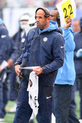 EAST RUTHERFORD, NJ - SEPTEMBER 27: Robert Saleh of the Tennessee Titans during the game against the New York Giants at MetLife Stadium on September 27, 2026 in East Rutherford, New Jersey. (Photo by Rich Graessle Icon Sportswire) NFL, American Football Herren, USA SEP 27 Titans at Giants EDITORIAL USE ONLY Icon262092732368