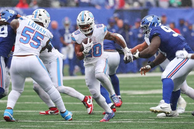 EAST RUTHERFORD, NJ - SEPTEMBER 27: Tony Pollard 20 of the Tennessee Titans runs during the third quarter of the game against the New York Giants at MetLife Stadium on September 27, 2026 in East Rutherford, New Jersey. (Photo by Rich Graessle Icon Sportswire) NFL, American Football Herren, USA SEP 27 Titans at Giants EDITORIAL USE ONLY Icon262092732380