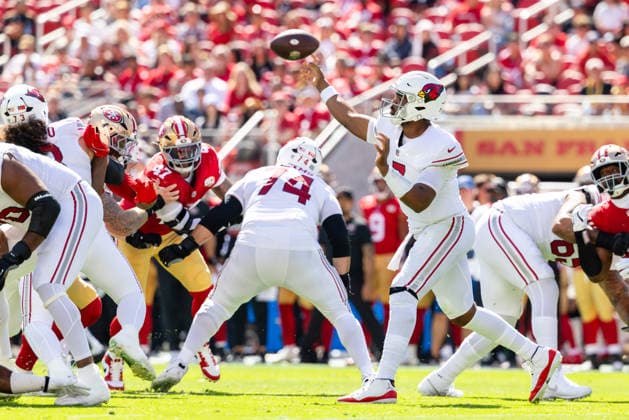 SANTA CLARA, CA - SEPTEMBER 27: Jacoby Brissett 7 of the Arizona Cardinals throws the ball during an NFL, American Football Herren, USA game against the San Francisco 49ers on September 27, 2026 at Levi s Stadium in Santa Clara, CA. (Photo by Matthew Huang Icon Sportswire) NFL: SEP 27 Cardinals at 49ers EDITORIAL USE ONLY Icon260927013