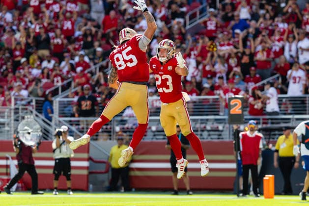 SANTA CLARA, CA - SEPTEMBER 27: Christian McCaffrey 23 of the San Francisco 49ers celebrates a touchdown with George Kittle 85 in the third quarter of an NFL, American Football Herren, USA game against the Arizona Cardinals on September 27, 2026 at Levi s Stadium in Santa Clara, CA. (Photo by Matthew Huang Icon Sportswire) NFL: SEP 27 Cardinals at 49ers EDITORIAL USE ONLY Icon260927024