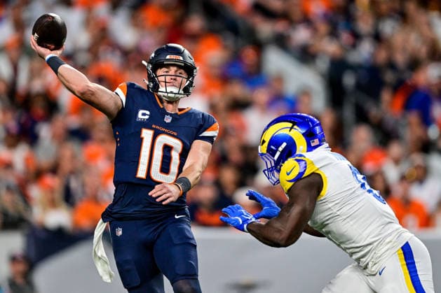 DENVER, CO - SEPTEMBER 27: Denver Broncos quarterback Bo Nix (10) passes in the first quarter during a game between the Los Angeles Rams and the Denver Broncos at Empower Field at Mile High on September 27, 2026 in Denver, Colorado. (Photo by Dustin Bradford Icon Sportswire) NFL, American Football Herren, USA SEP 27 Rams at Broncos EDITORIAL USE ONLY Icon132260927008