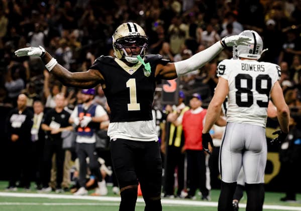 NEW ORLEANS, LA - SEPTEMBER 27: Kool-Aid McKinstry 1 of the New Orleans Saints reacts after breaking up a pass to Brock Bowers 89 of the Las Vegas Raiders during the first half of an NFL, American Football Herren, USA game on September 27. 2026, at Caesars Superdome in New Orleans, Louisiana. (Photo by Derick Hingle Icon Sportswire) NFL: SEP 27 Raiders at Saints EDITORIAL USE ONLY Icon12626927018