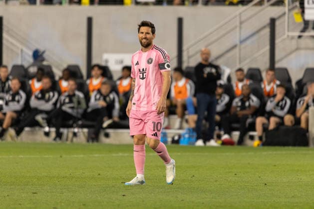 COLUMBUS, OH - SEPTEMBER 27: Inter Miami CF Forward Lionel Messi (10) is seen on the field in the first half during the MLS, Fussball Herren, USA match between Columbus Crew and Inter Miami on September 27th, 2026 at ScottsMiracle-Gro Field in Columbus, OH (Photo by Michael Brown Icon Sportswire) SOCCER: SEP 27 MLS Columbus Crew vs Inter Miami CF EDITORIAL USE ONLY Icon27026092703