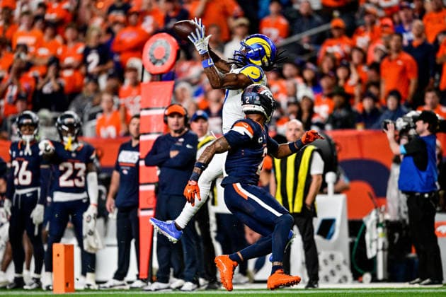DENVER, CO - SEPTEMBER 27: Los Angeles Rams wide receiver Davante Adams (17) catches a pass for a first down under coverage by Denver Broncos cornerback Pat Surtain II (2) during a game between the Los Angeles Rams and the Denver Broncos at Empower Field at Mile High on September 27, 2026 in Denver, Colorado. (Photo by Dustin Bradford Icon Sportswire) NFL, American Football Herren, USA SEP 27 Rams at Broncos EDITORIAL USE ONLY Icon132260927013