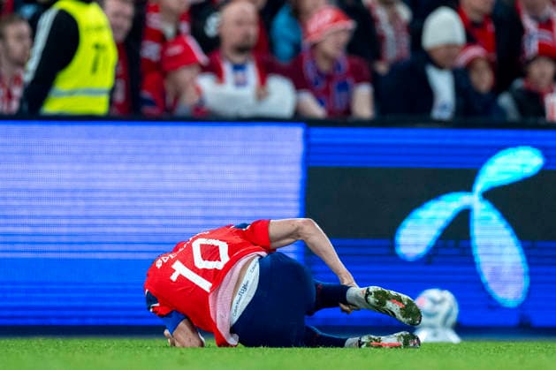 Soccer, Nations League: Norway vs. Portugal, Nations League, Oslo, September 27, 2026. Norway s Martin Odegaard lies down after a tackle during the international soccer match between Norway and Portugal in the Nations League. Photo by Cornelius Poppe, NTB, Oslo, Norway. EDITORIAL USE ONLY. RESTRICTED USE FOR BETTING COMPANIES. Copyright: xCorneliusxPoppex xNTBx