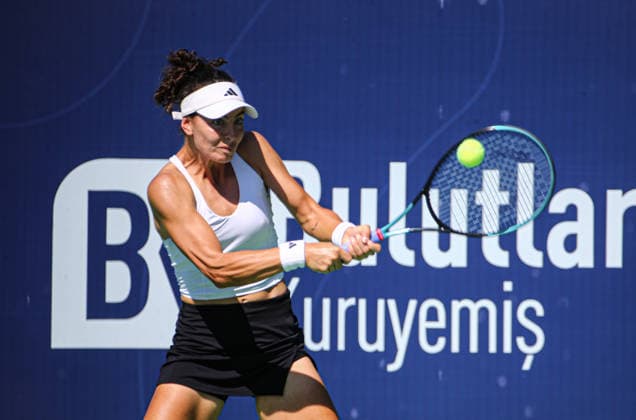 WTA, Tennis Damen 125 Adana Open Tennis Tournament ADANA, TURKIYE - SEPTEMBER 29: Turkish tennis player Ayla Aksu Kahraman competes against Elena Pridankina (not seen) during their round of 32 match at the WTA 125 Adana Open Tennis Tournament at Adana Tennis, Mountain and Water Sports Club (ATDSK) in Adana, Turkiye on September 29, 2026. Yakup Saglam Anadolu Adana Turkey. Editorial use only. Please get in touch for any other usage. Copyright: x2026xAnadoluxYakupxSaglamx