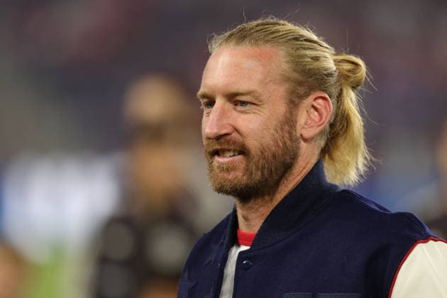 September 29, 2026, St. Louis, Missouri, USA: ST. LOUIS, MO - SEPTEMBER 29: Former U.S. Men s national team, Nationalteam defender TIM REAM is honored before the USA Men s National Team s International Friendly, Länderspiel, Nationalmannschaft against Chile at Energizer Park in St. Louis, Missouri, on September 29, 2026. St. Louis USA - ZUMAn332 20260929_zsp_n332_001 Copyright: xTaylorxNickersonx