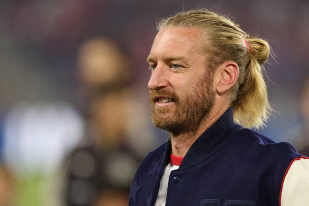 September 29, 2026, St. Louis, Missouri, USA: ST. LOUIS, MO - SEPTEMBER 29: Former U.S. Men s national team, Nationalteam defender TIM REAM is honored before the USA Men s National Team s International Friendly, Länderspiel, Nationalmannschaft against Chile at Energizer Park in St. Louis, Missouri, on September 29, 2026. St. Louis USA - ZUMAn332 20260929_zsp_n332_003 Copyright: xTaylorxNickersonx