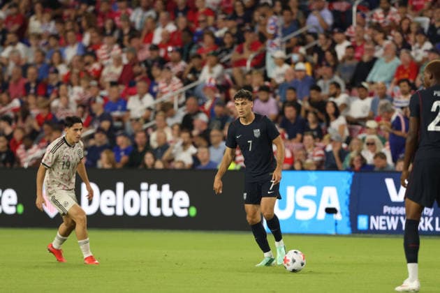 September 29, 2026, St. Louis, Missouri, USA: ST. LOUIS, MO - SEPTEMBER 29: GIO REYNA of the USA MEN S national team, Nationalteam dribbles the ball during an International Friendly, Länderspiel, Nationalmannschaft against Chile at Energizer Park in St. Louis, Missouri, on September 29, 2026. St. Louis USA - ZUMAn332 20260929_zsp_n332_006 Copyright: xTaylorxNickersonx