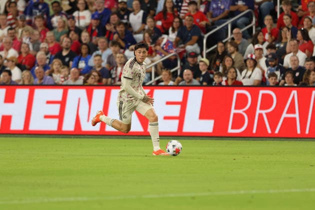 September 29, 2026, St. Louis, Missouri, USA: ST. LOUIS, MO - SEPTEMBER 29: MAXIMILIANO GUTIo°RREZ of CHILE dribbles the ball during an International Friendly, Länderspiel, Nationalmannschaft against the USA MEN S national team, Nationalteam at Energizer Park in St. Louis, Missouri, on September 29, 2026. St. Louis USA - ZUMAn332 20260929_zsp_n332_016 Copyright: xTaylorxNickersonx