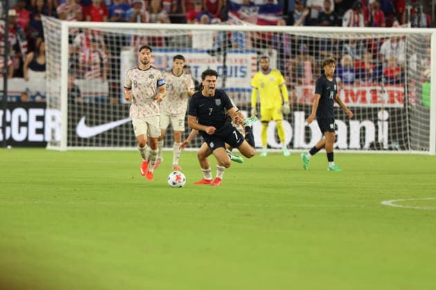 September 29, 2026, St. Louis, Missouri, USA: ST. LOUIS, MO - SEPTEMBER 29: GIO REYNA of the USA MEN S national team, Nationalteam reacts after being tripped during an International Friendly, Länderspiel, Nationalmannschaft against Chile at Energizer Park in St. Louis, Missouri, on September 29, 2026. St. Louis USA - ZUMAn332 20260929_zsp_n332_023 Copyright: xTaylorxNickersonx