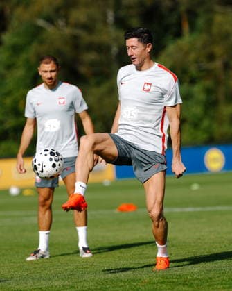 30.09.2026 KEPA, HOTEL BONIFACIO PILKA NOZNA (FOOTBALL) LIGA NARODOW UEFA 2026 - DYWIZJA B TRENING REPREZENTACJI POLSKI NZ ROBERT LEWANDOWSKI FOTO LUKASZ GROCHALA CYFRASPORT NEWSPIX.PL --- newspix.pl Polish football national team, Nationalteam training session in Sochocin POLAND OUT!