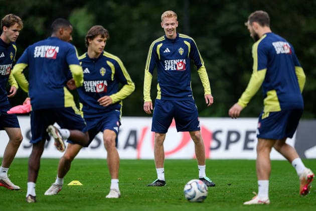 September 30, 2026: Hugo Larsson of the Swedish men’s national soccer team at a training session on September 30, 2026 in Stockholm. Photo by Jesper Zerman. BILDBYRAN code JZ JZ0762 soccer football fotball Nations League UEFA Nations League training practice Sweden Sweden Sweden A BBENG  Copyright: JESPERxZERMAN BB260930JZ032