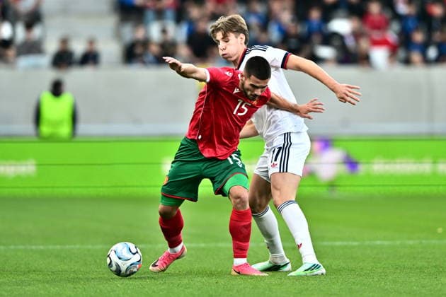 L-R Simeon Siskov (BGR) and Vit Skrkon (CZE) in action during the UEFA Under-21 European Football Championship qualifier Group B match Czechia vs Bulgaria, Hradec Kralove, Czech Republic, September 30, 2026. (CTKxPhoto DavidxTanecek) CTKPhotoP2026093007677  CTKPhotoP2026093007677