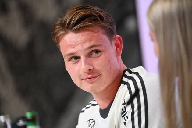 Goalkeeper Jonas URBIG (GER), single frame, cropped close-up, portrait, press conference on September 30, 2026, UEFA Nations League group stage, Group B, Matchday 3: Germany (GER) vs. Serbia (SRB) on October 1, 2026, Allianz Arena