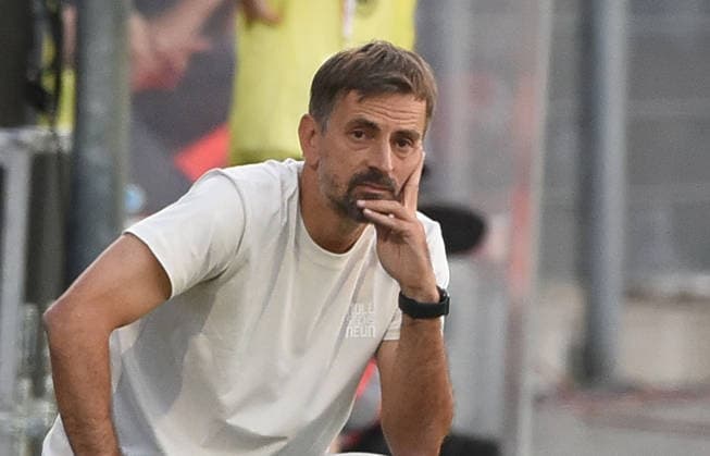 September 30, 2026, xhbx, Soccer, UEFA Women s Europa Cup Qualifiers, Eintracht Frankfurt vs. Fimleikafelag Hafnarfjördur, Coach Niko Arnautis, Eintracht Frankfurt women s team disappointed, looking disappointed, disappointed Frankfurt