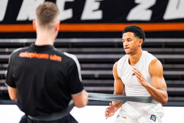 BKT EuroCup: Ratiopharm Ulm vs. Balkan Botevgrad, September 30, 2026, Ulm, GERMANY September 30, 2026 Dwayne Koroma of ratiopharm Ulm, No. 3, warming up before the game between ratiopharm Ulm and Balkan Botevgrad on Matchday 1 of the BKT EuroCup at the ratiopharm Arena in Ulm Copyright: xBEAUTIFULxSPORTS Steinx