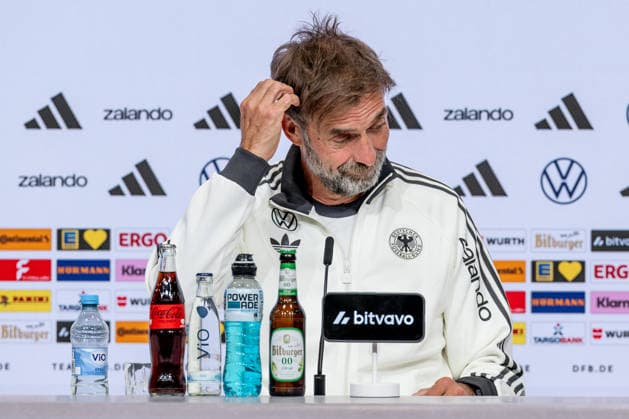 Jürgen Klopp, Head Coach and National Team Coach, Germany, scratches his head in puzzlement. Portrait, Germany vs. Serbia, soccer, UEFA Nations League, League A group stage, post-match press conference, 2026–2027 season, September 30, 2026 DFL DFB REGULATIONS PROHIBIT ANY USE OF PHOTOGRAPHS AS IMAGE SEQUENCES AND OR QUASI-VIDEO Photo: HMB Media, Heike Feiner Copyright: HMBxMedia HeikexFeiner