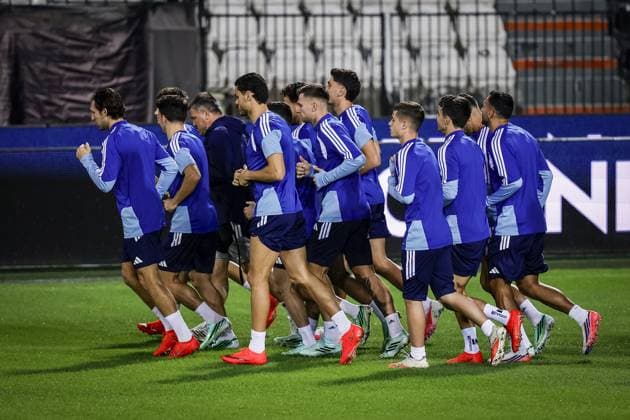 THESSALONIKI , 30-09-2026 , Toumba Stadium , season 2026 2027 , UEFA Nations League football , Picture shows players of Greece during the during the warming up press conference, PK, Pressekonferenz Greece and training in Thessaloniki x207758840x Copyright: