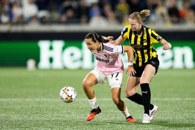 September 30, 2026: Amaiur Sarriegi of Juventus and Emma Östlund of Häcken during the Women’s Champions League soccer match between Häcken and Juventus on September 30, 2026 in Gothenburg. Photo by Michael Erichsen, BILDBYRAN COP 89 MI1032. soccer, football, UEFA Women’s Champions League, Häcken, Juventus, women’s soccer, women’s football, UEFA Women’s Champions League, Häcken, Juventus, women’s soccer, women’s football  Copyright: MICHAELxERICHSEN BB260930MI037
