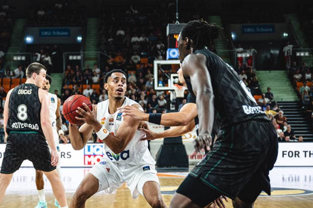 Jaylen Sims of ratiopharm ulm and Wena David Okwera of Balkan Botevgrad battle for the ball during the 2026–2027 BKT EuroCup match between ratiopharm ulm and Balkan Botevgrad at ratiopharm Arena on September 30, 2026 in Neu Ulm, Germany. Photo by Harry Langer, DeFodi Images
