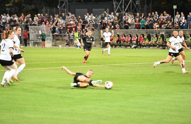 September 30, 2026, xhbx, Soccer UEFA Women s Europa Cup Qualifiers, Eintracht Frankfurt vs. Fimleikafelag Hafnarfjördur – Goal scored: Larissa Mühlhaus scores the 1-1 goal for Eintracht Frankfurt Women s Team, Frankfurt